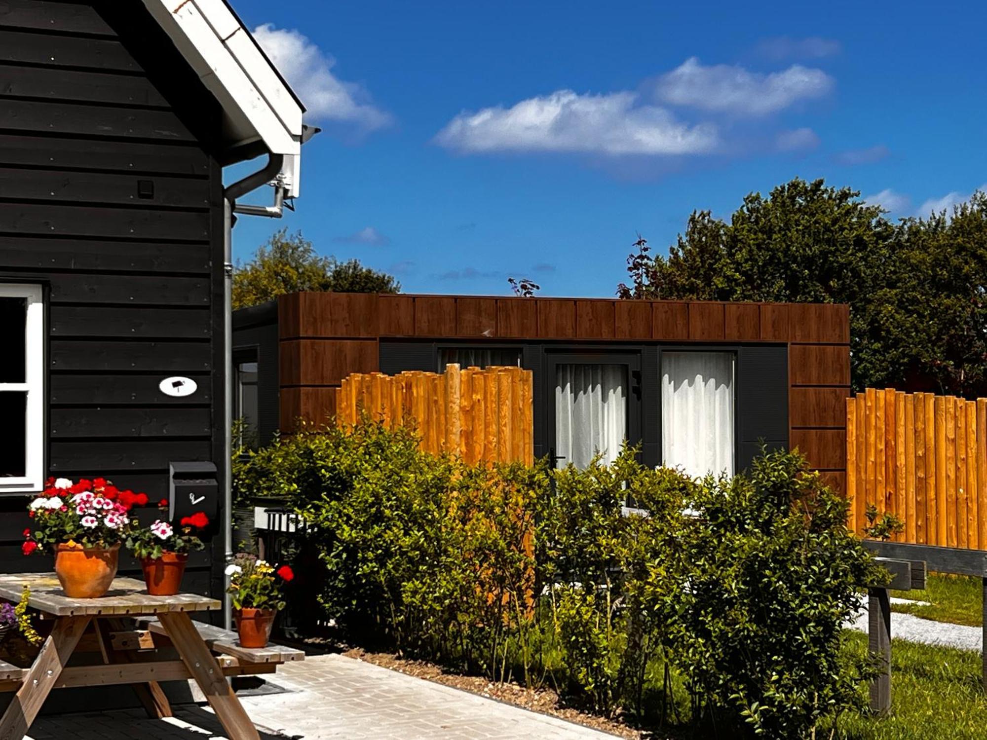 B&B Prive Tiny House Bij Zee 斯泰伦丹 外观 照片