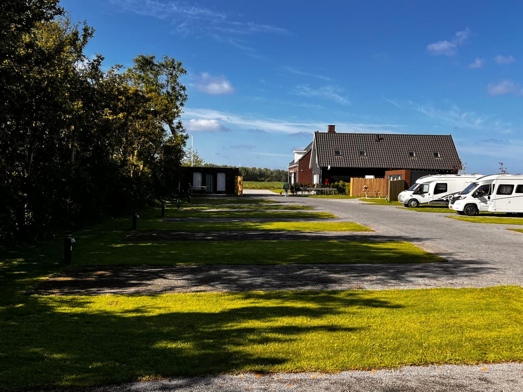 B&B Prive Tiny House Bij Zee 斯泰伦丹 外观 照片