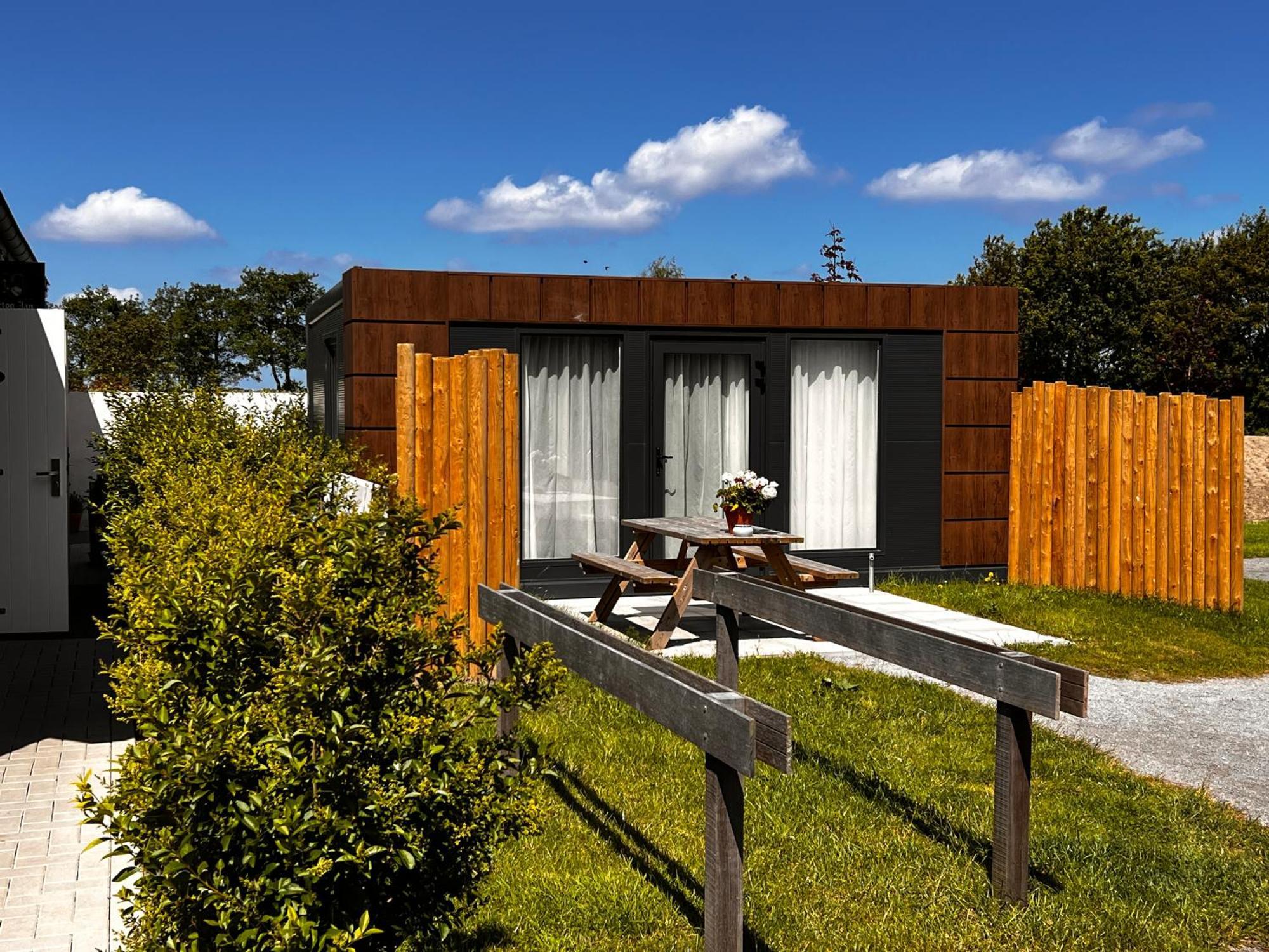 B&B Prive Tiny House Bij Zee 斯泰伦丹 外观 照片