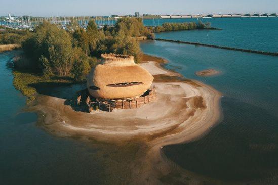 B&B Prive Tiny House Bij Zee 斯泰伦丹 外观 照片
